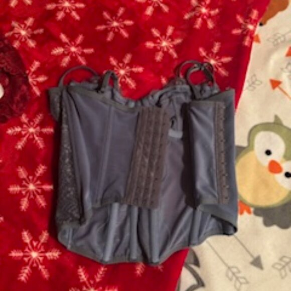 Urban Outfitters Corset - Picture 2 of 2